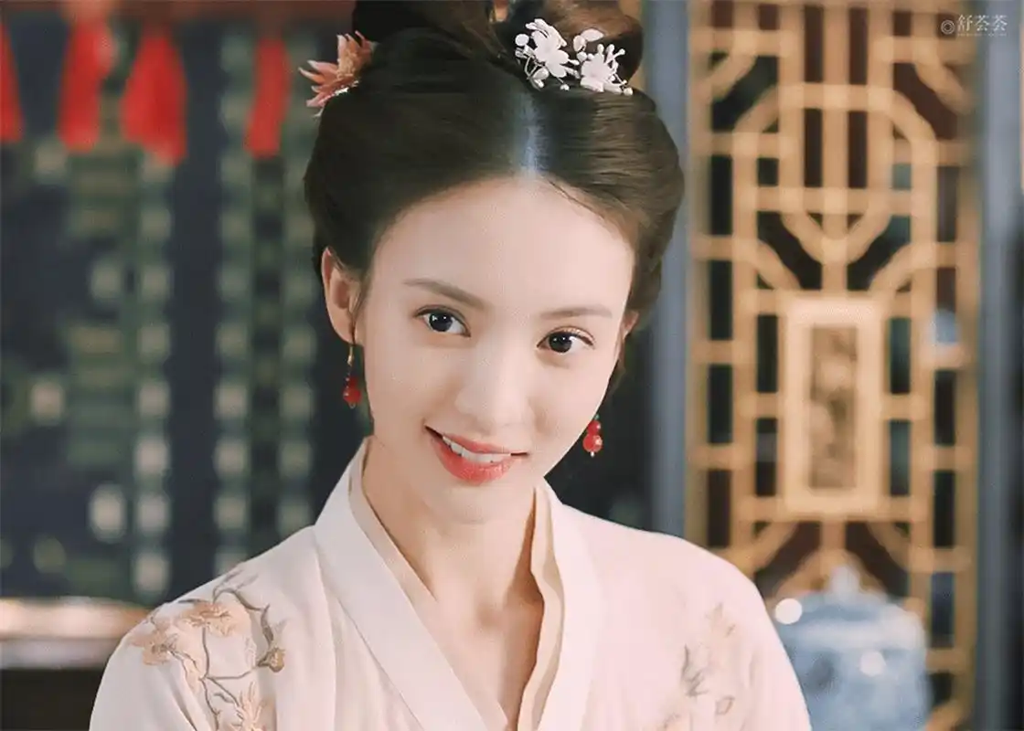 金晨的演技和颜值都在线,她的古装还是值得期待的.
