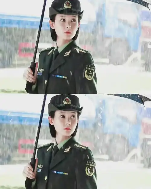 李一桐军装造型