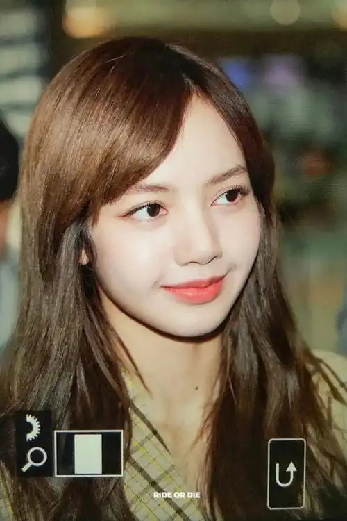 lisa没齐刘海的样子