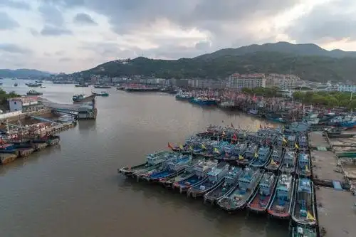 休渔在即象山石浦渔港千艘渔船回港