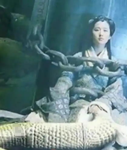 女娲恢复新模样,从大长腿变成人首蛇身,网友:女版东皇?