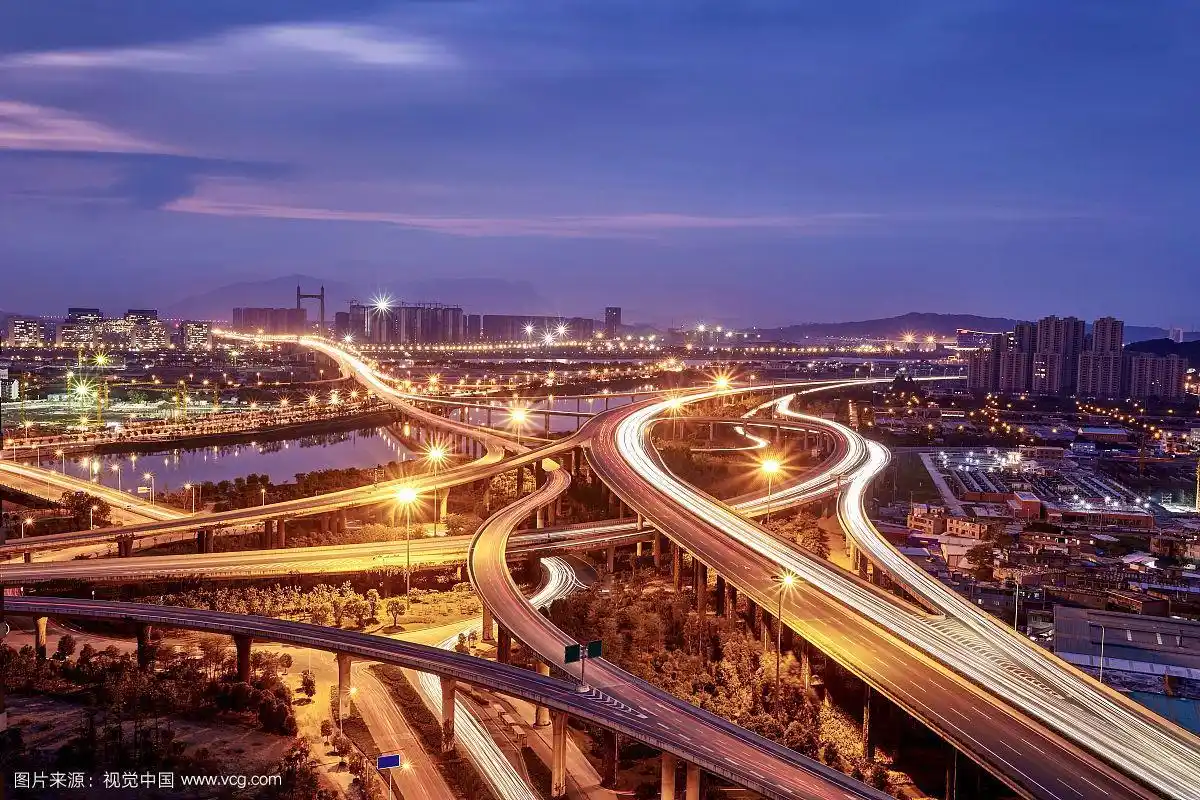 中国福州城市交通枢纽夜景