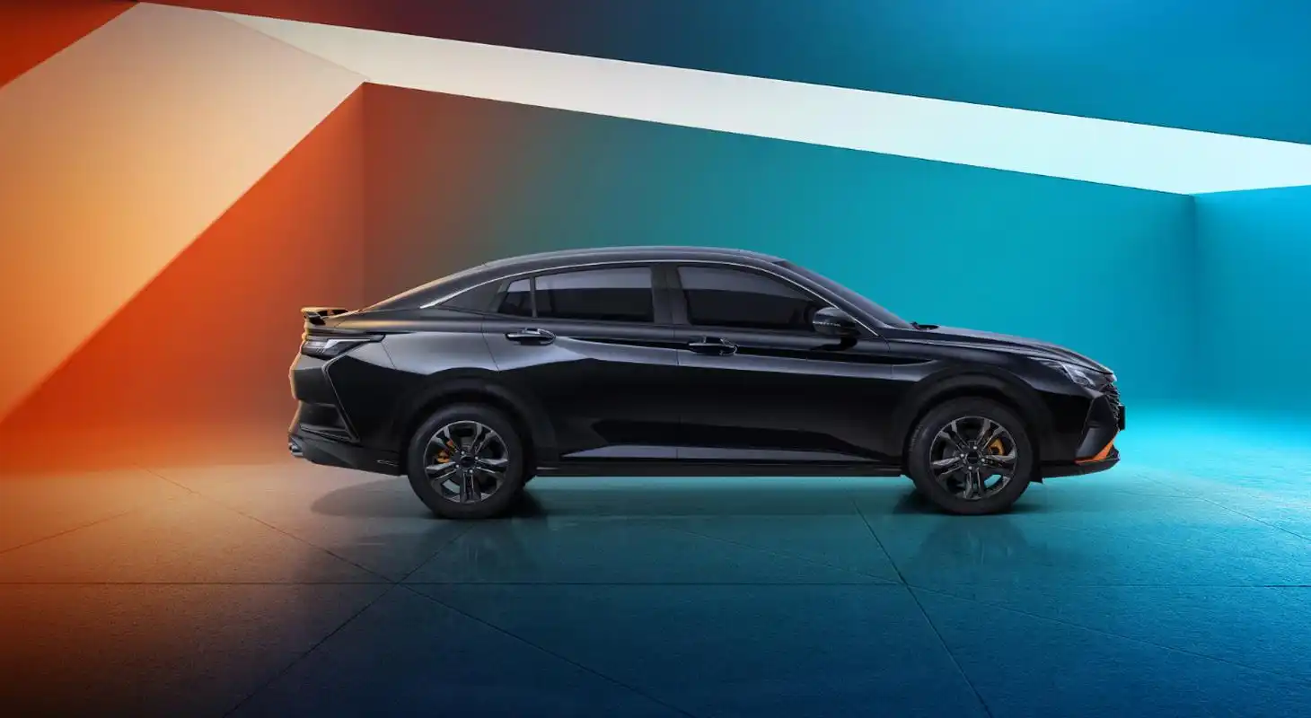 不到8万的个性王者 东风风神奕炫马赫版如何选择?