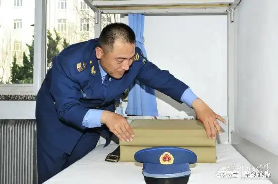 空军16年士官,是退伍好,还是转业好|飞行员|地勤_网易订阅