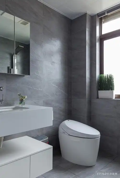 155平方现代简约设计木墙自然风卫生间现代简约卫生间设计图片赏析