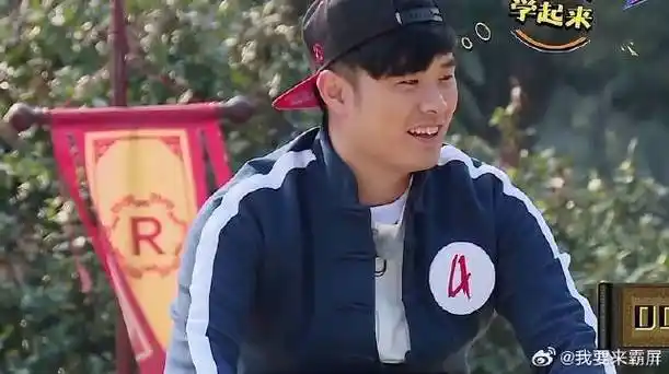 蹦床游戏比赛,陈赫体重终于发挥作用,开心坏了|陈赫|奔跑吧_新浪新闻