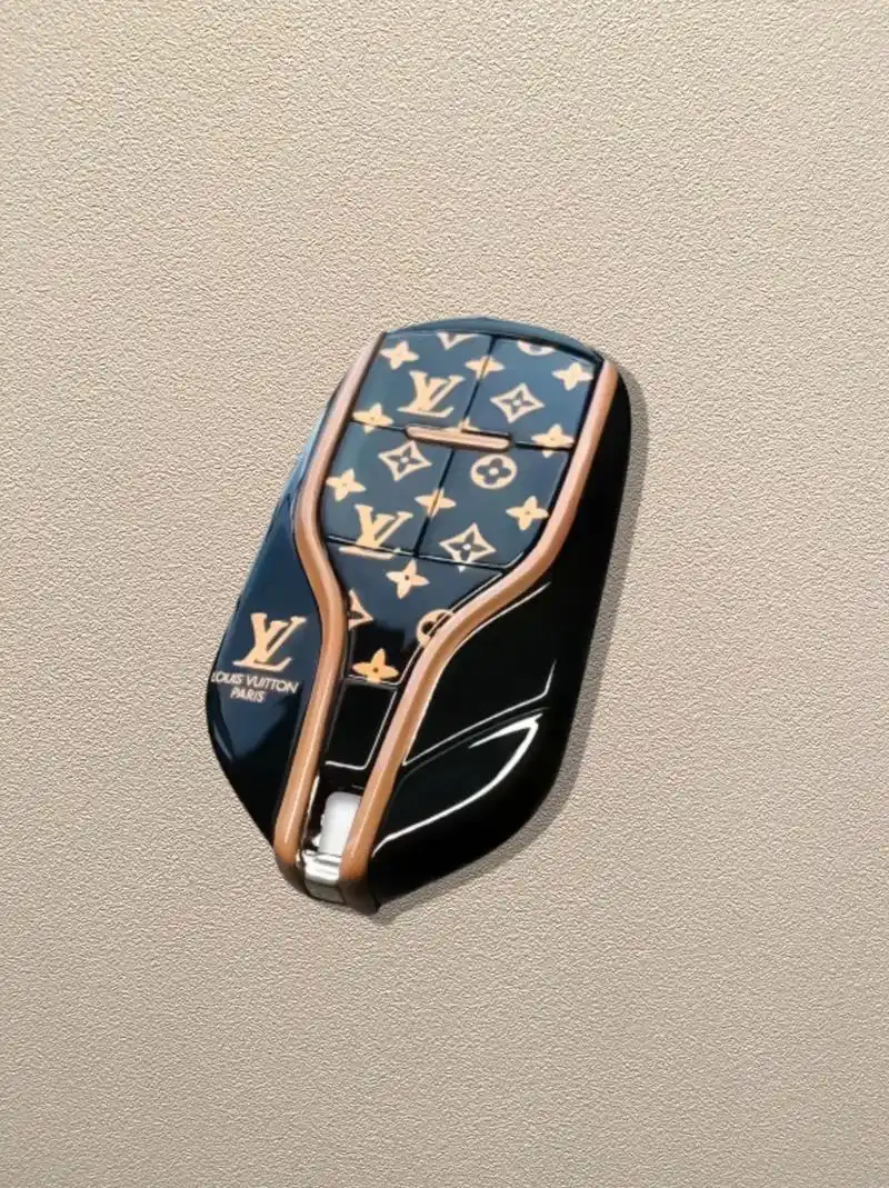 玛莎拉蒂车钥匙个性化lv涂装定制!可来图定制,支持所有车型钥 - 抖音