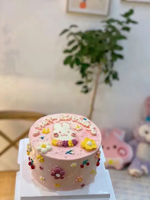 六寸小兔子蛋糕