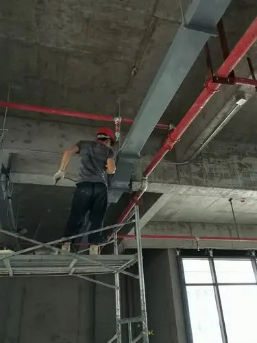 n2二层电缆桥架安装