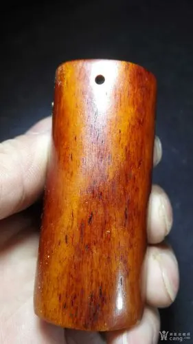 26~27 > 骨头雕件  拍品描述 骨头雕件.包浆漂亮.雕工不错.