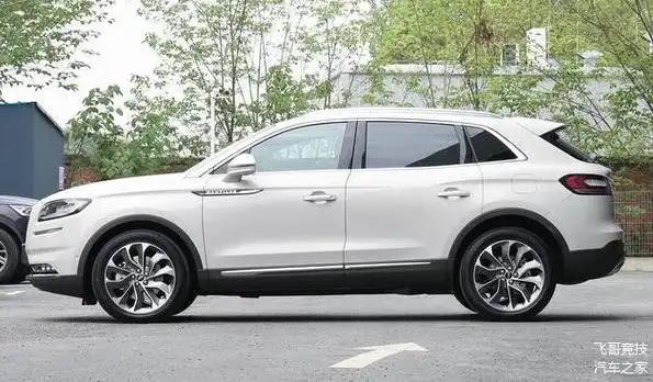 不到35万,配3.0t 8at 四驱,这3台舒适靠谱的豪华suv,超厚道