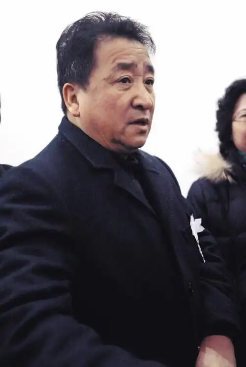 句号忆王平他是打心眼里爱相声一直坚持这行