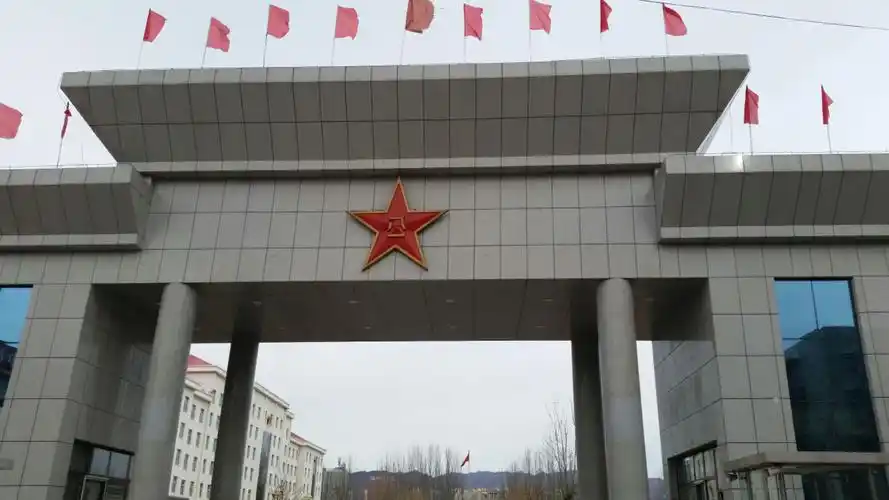 我们曾经的军营…………探访原导六师师部机关大院.