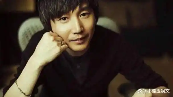 01 《乐队的夏天》里的张亚东张亚东因《乐队的夏天》重回大众视线