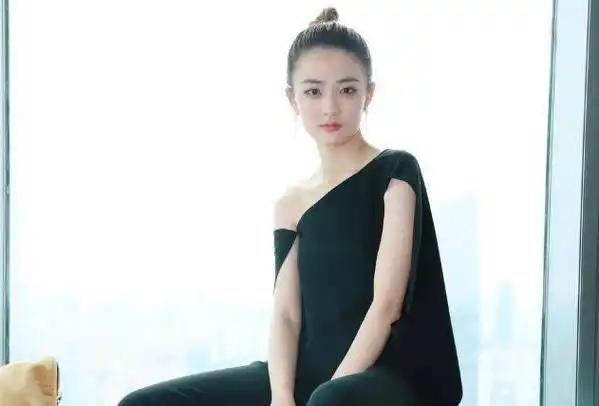 原创徐璐在录制节目时生理期遇上潜水摄影师将这样的尴尬缓解了