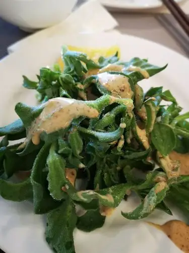 早餐有冰菜做沙律,对喜欢的东西,总有偏执,只择一样,吃到够.