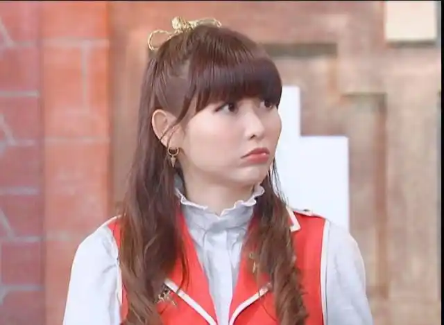 萌学园素材抱图关注