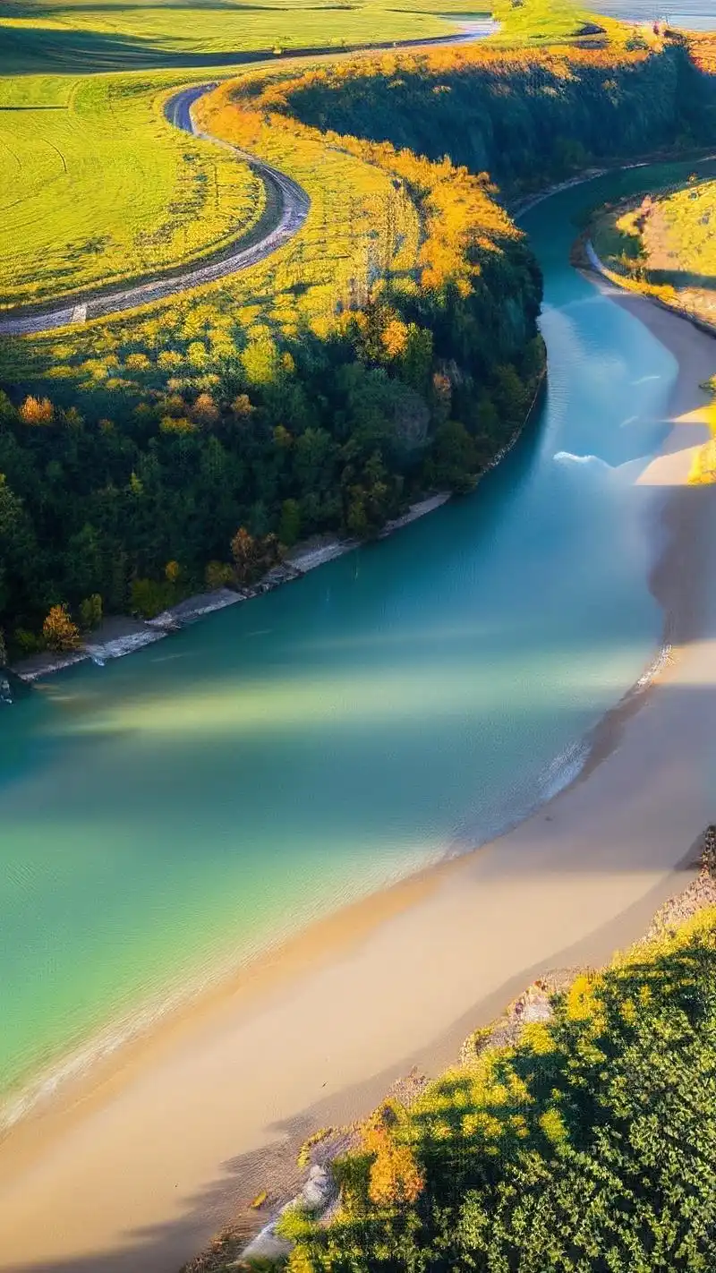 开运壁纸98阳光山水美景