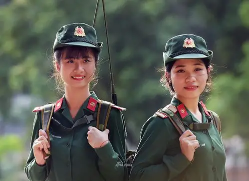 精神面貌尚可作风朴素的越南女兵们