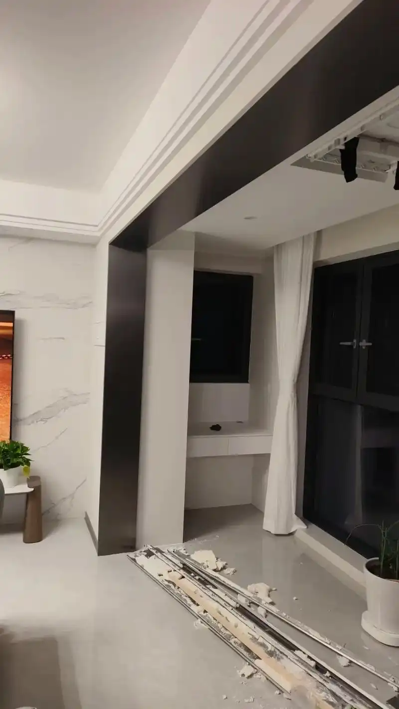 不锈钢门套现场实拍效果图.