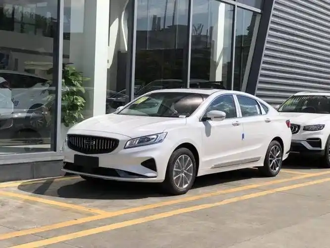 前脸造型大改,吉利博瑞2021款实拍