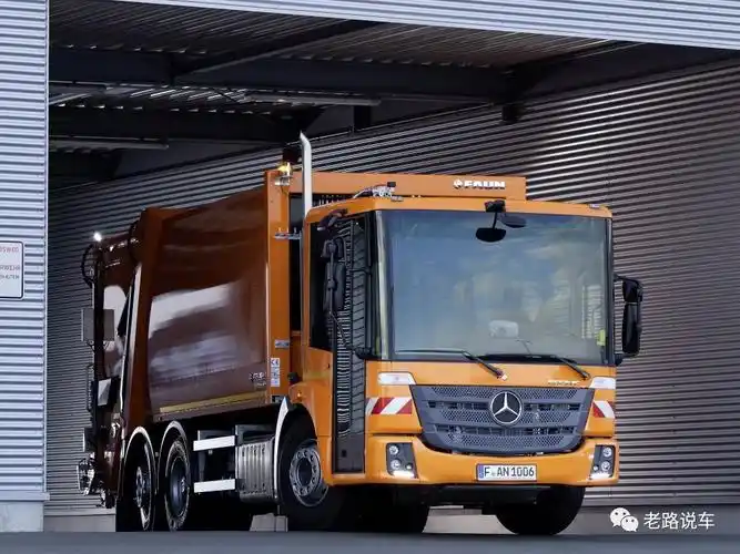 卡车和客车的结合体奔驰econic低入口卡车