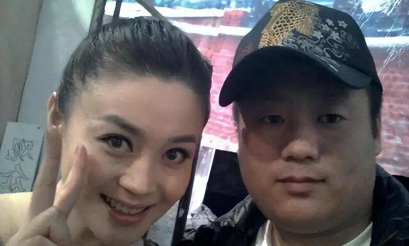 回顾关婷娜:从化妆师到御用媳妇,没有赵本山,就没有她的今天