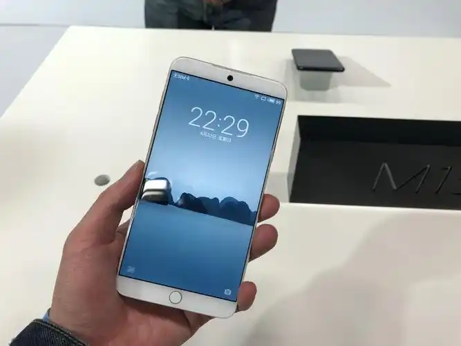 魅族15系列真机图赏:汝窑白简直美炸天