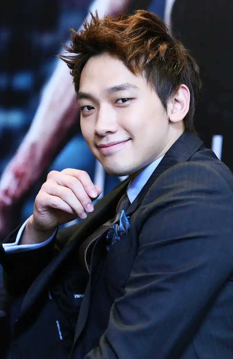 韩国男星rain近日遭到起诉,原告声称rain通过虚假方式向其出售货不对