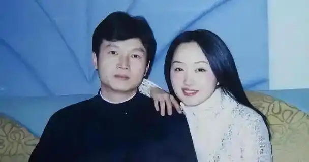 失面子的行为,因此,他们提出的结婚条件是希望杨钰莹终止她的职业生涯