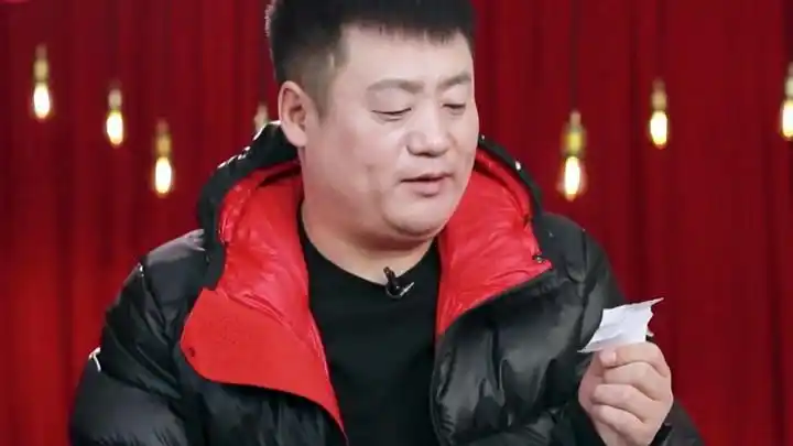 《欢乐喜剧人7》宋晓峰通过抽签挑战刘维 把感情经历搬上舞台