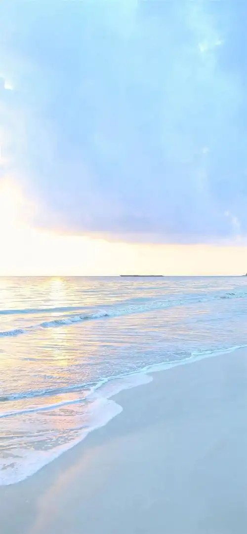 非常干净的海边沙滩唯美风景