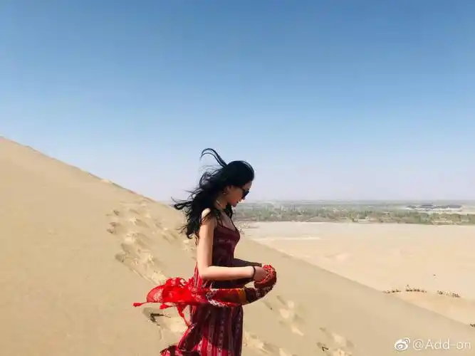 遇害空姐李明珠微博曝光,生前大量照片流出,颜值堪比一线明星!