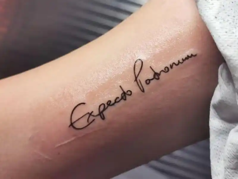 我的第一个纹身 expecto patronum 没有前期准备 冲动就去纹了