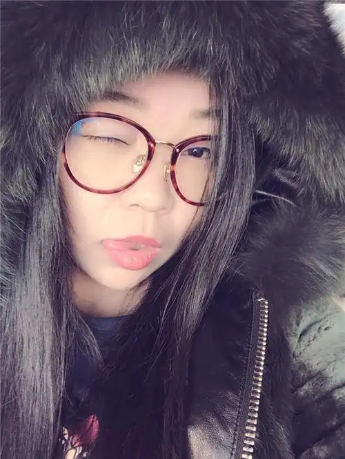 王者荣耀最污女解说虎牙直播首秀生活照如此清纯