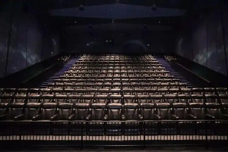 大地影院集团高端品牌自由人影城亮相京城