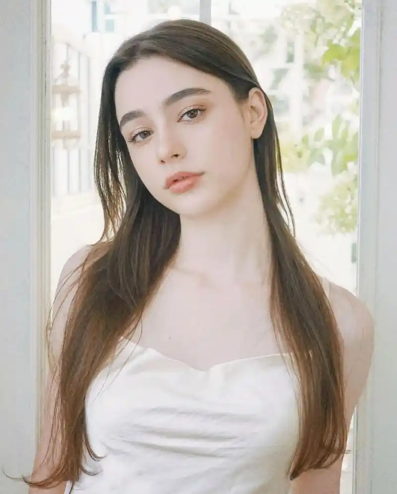 满身仙气的人间精灵!99年的网红模特,俄罗斯小仙女中文名达莎 - 抖音