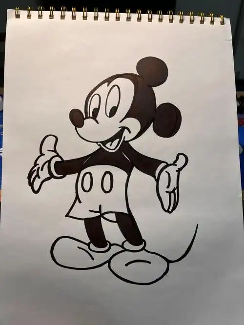 黑白米奇似乎更好看