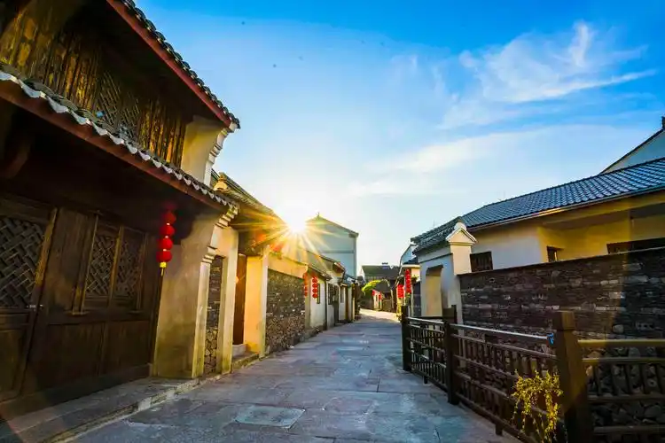 春游古镇老街回到宁波的旧时光