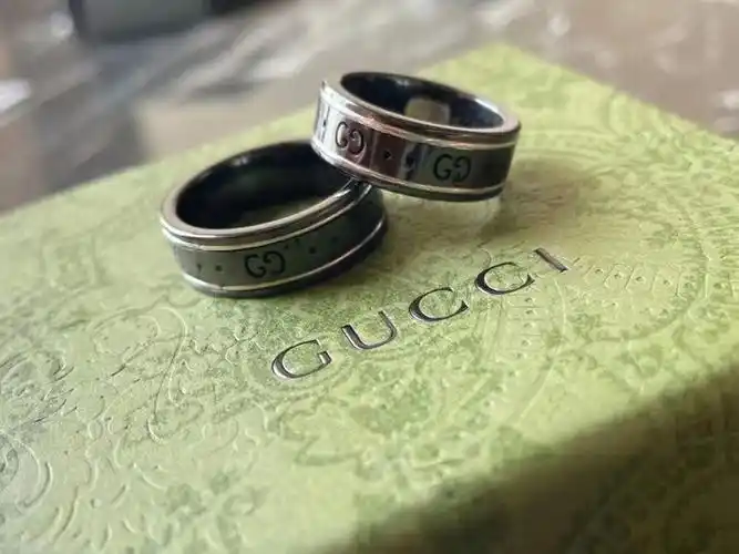 gucci黑陶瓷戒指