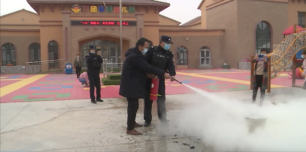 据了解,此次活动团安委会还对三团所有区域的消防设施,用火用电,灭火