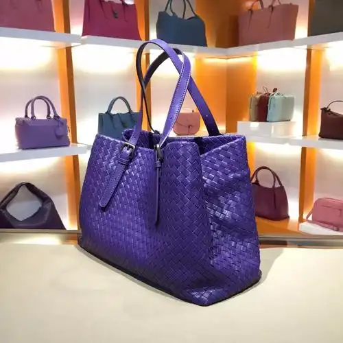 bv宝缇嘉 真皮 女士 电蓝色 手提包