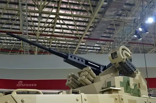 带你坐进装甲车!中国vp10轮式战车内部全曝光