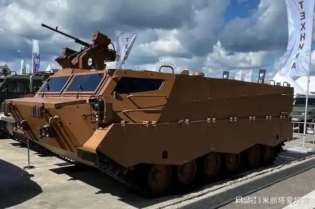 俄罗斯推出新型mgt-lb多用途两栖装甲车,取代老款mt-lb装甲车
