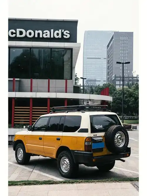 谁说女生不能越野lc95复古改装车