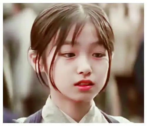 万千人"我等你长大",如今她26岁长成这样,你还等吗?