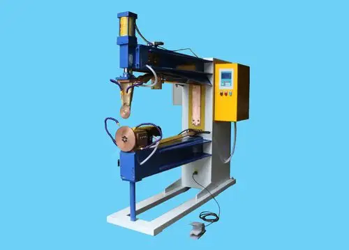 汽车油箱滚焊机