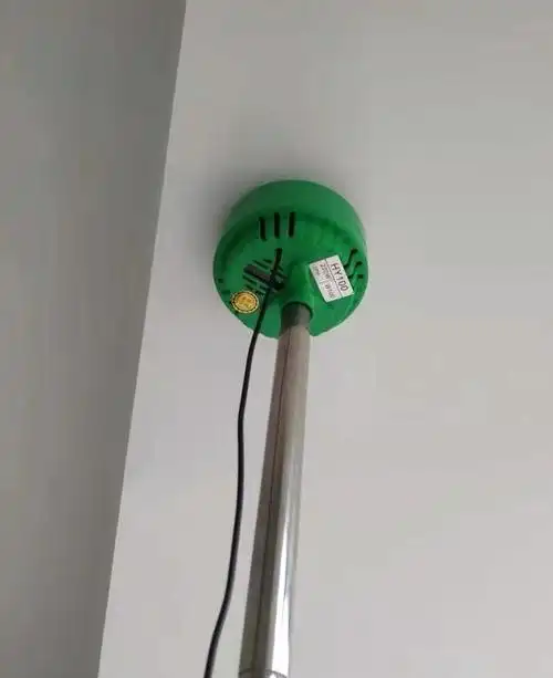 器"的产品在网络上热销,该产品安装开启后,可以向楼上的住户发出低频