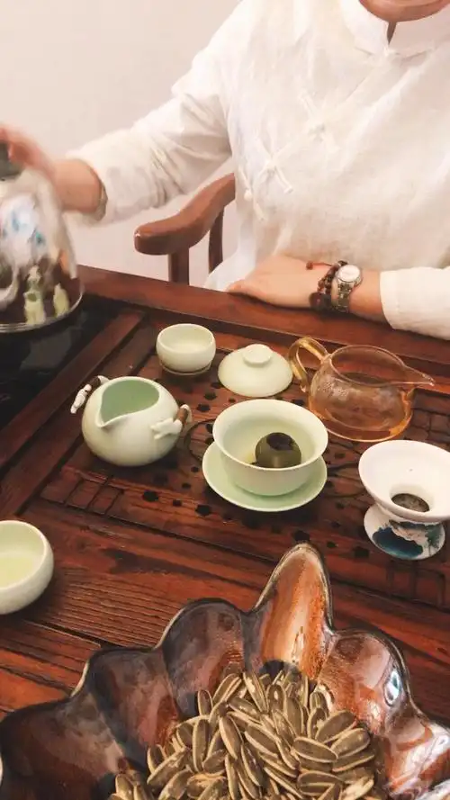 来舒美家喝茶了