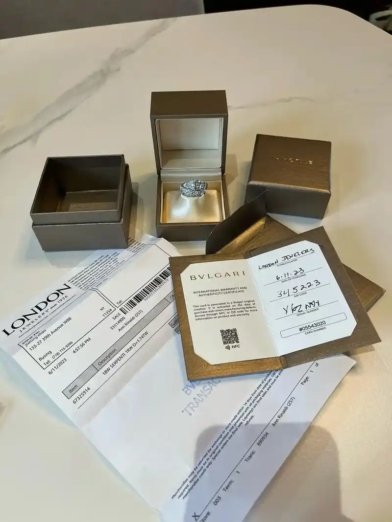 宝格丽满钻白金宽版蛇戒m.#创作灵感 全新23年6月伦敦购买 - 抖音